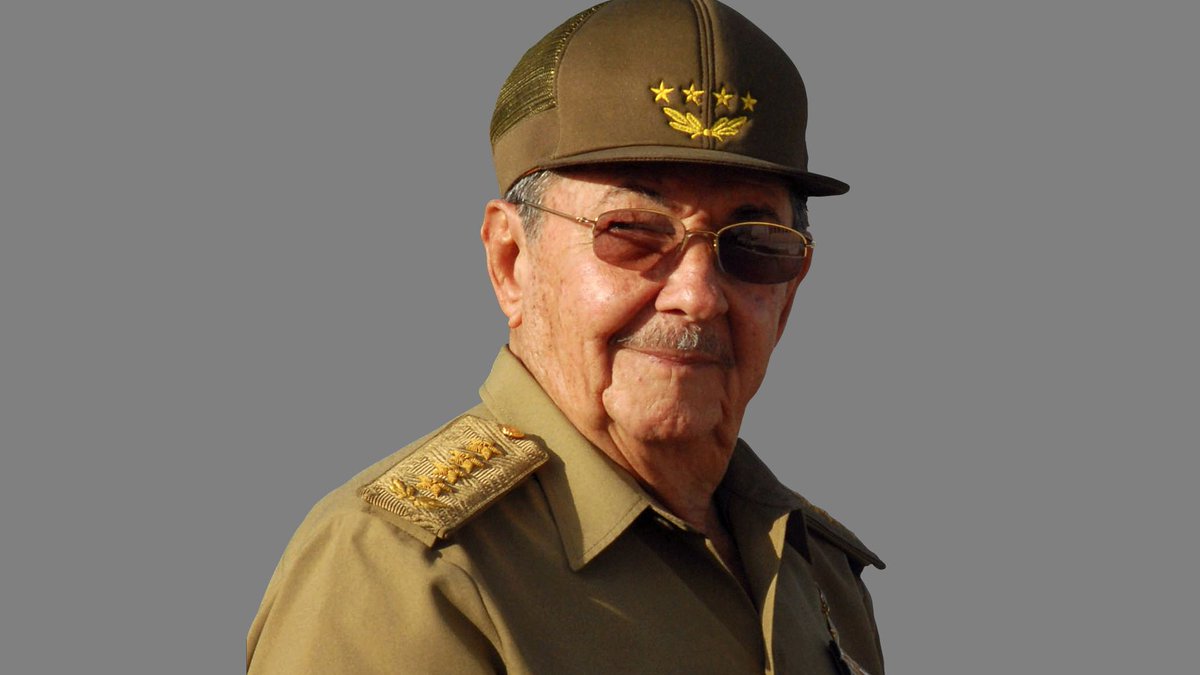 #SomosFACSOC || Hoy la <a href="/FacsocUho/">FEU FACSOC UHo</a> felicita a este gran hombre, General de Ejército Raúl Castro Ruz, en sus 92 años de vida, lucha, andar y de #VICTORIAS
Muchas felicidades General, con el pie en el estribo, de frente y luchando. 
#RaulEsRaul