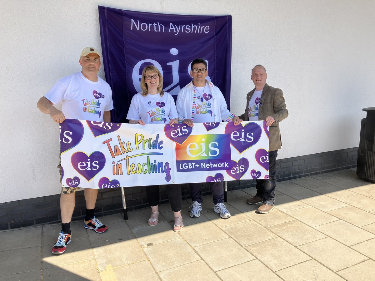 EISNorthAyrLA's tweet photo. Great turn out at Arran Pride 🥰 https://t.co/Net58xmRE2