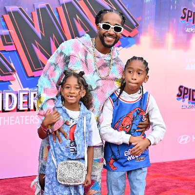 HipHopWired's tweet photo. The stars were out with the kiddos this past week at the #SpiderManAcrossTheSpiderVerse premiere in Los Angeles and looked amazing 🔥
#Omarion #Offsett
📸: Getty Images https://t.co/OQTVNNvBMX