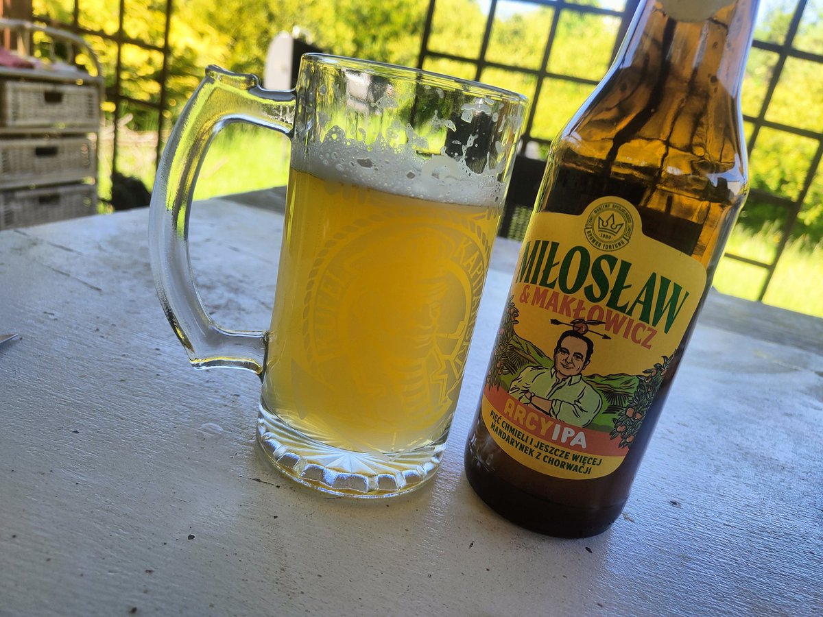 OldUpa's tweet image. Dziś do liścia towarzystwo samego Pana Roberta :) wolna sobota, a dzień wolny trzeba święcić  :D #cigar #aficionado #bbq #beer