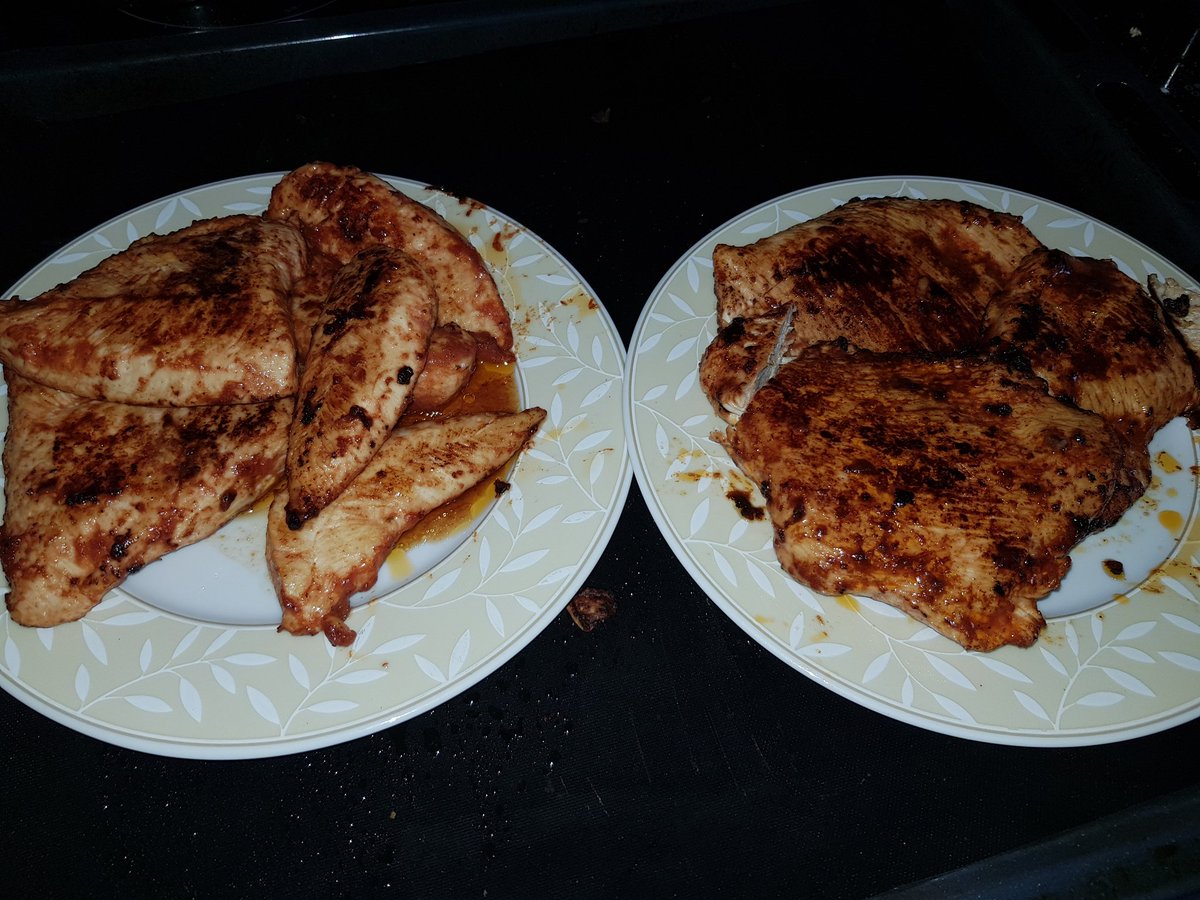 Vichi184's tweet photo. Babypups made some meat 😊 https://t.co/VyIzkGKzMB