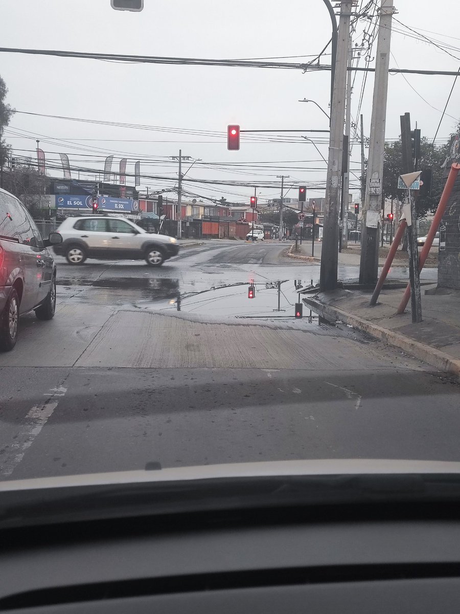 ToRiT0's tweet photo. @TomasVodanovic Excelente.. pero no perdamos lo realizado por mala mantención... Santa Elena con longitudinal volvió a estar con agua permanente... Favor arreglar para que no se pierda el esfuerzo realizado. Gracias @TomasVodanovic @CENTRAL132MAIPU @SMAPA_MAIPU @Muni_Maipu https://t.co/dSfuwlPfST