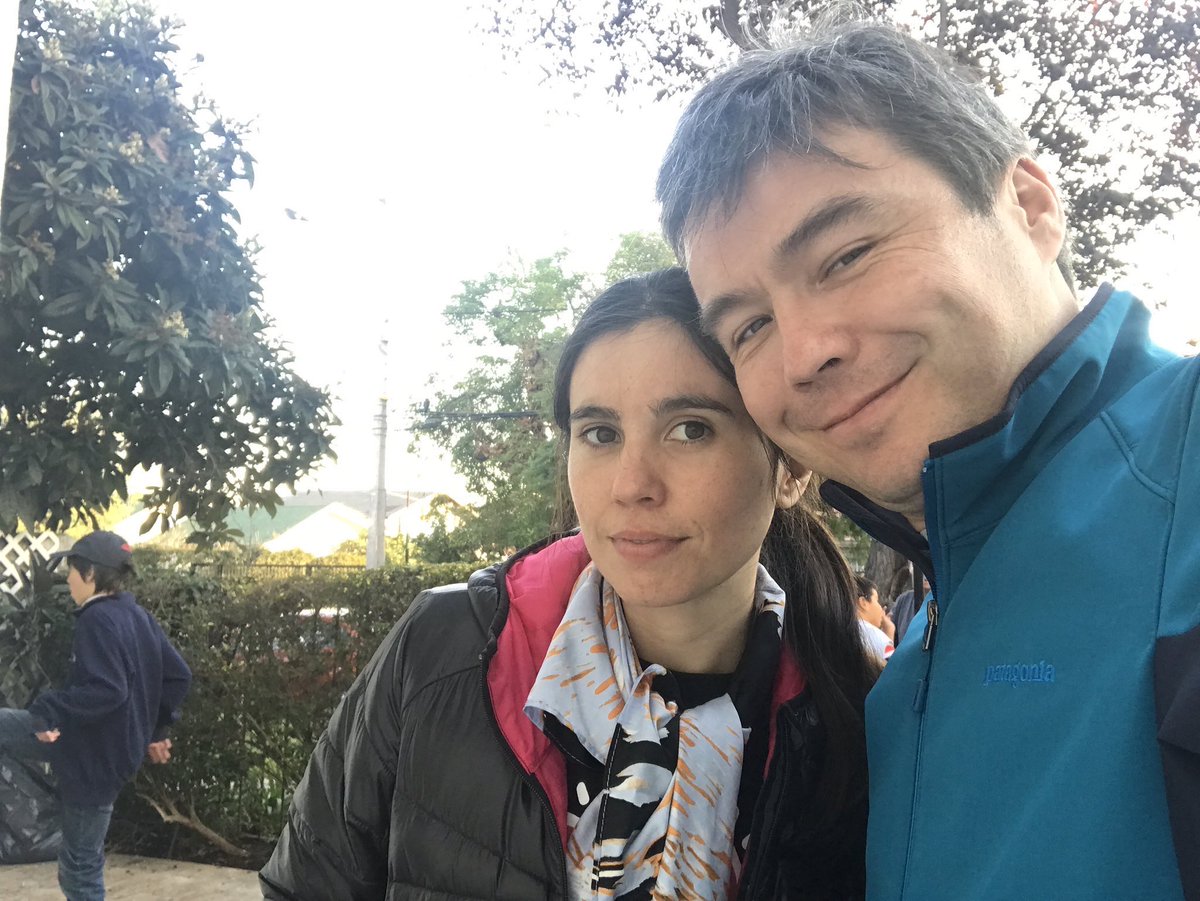 marcelomena's tweet photo. Saludos a la señora de las cuatro décadas, mi prima @javieramena. Más joven que nunca. #thisisfourty https://t.co/Q459kjF2fn