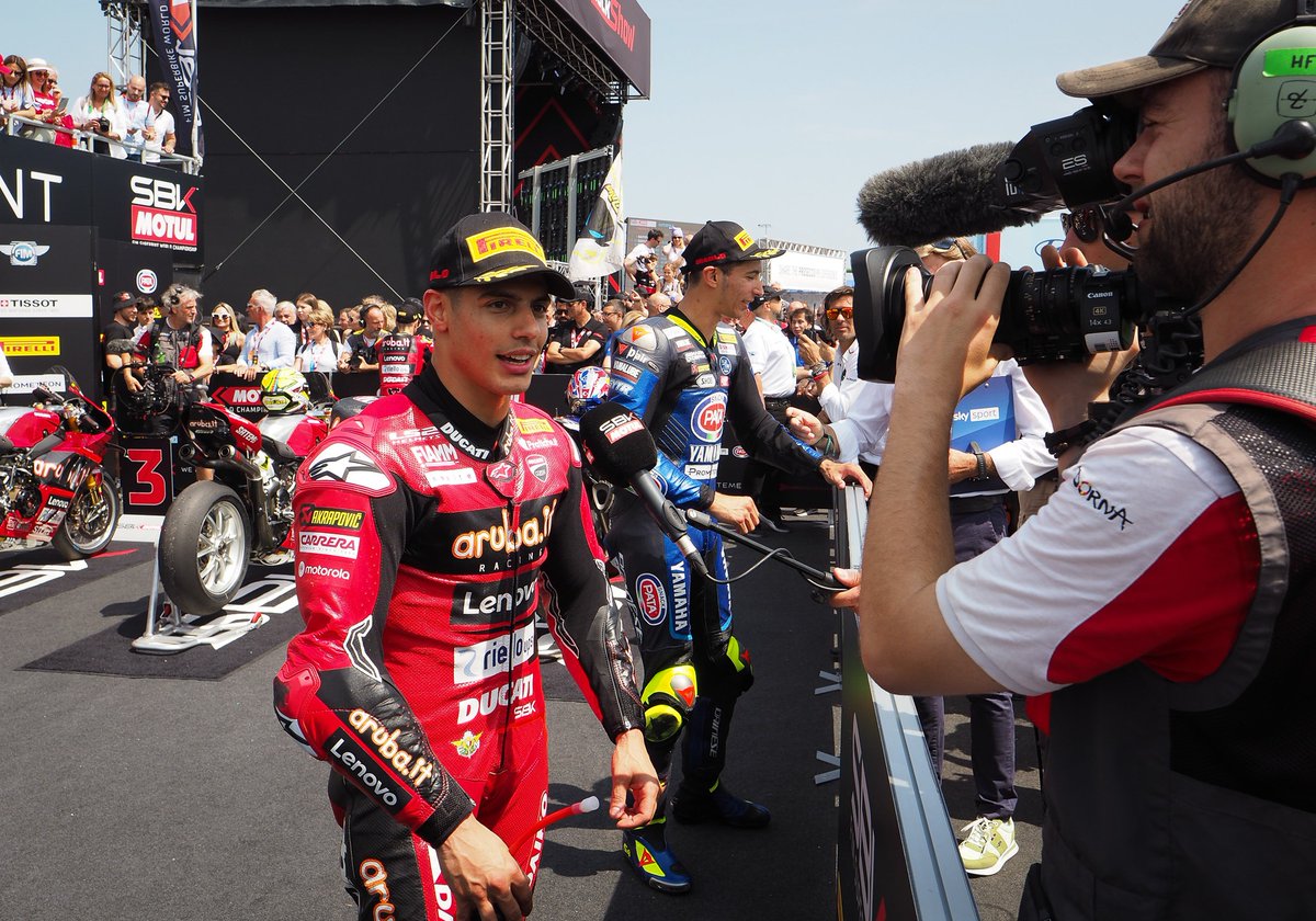 circuitomisano's tweet photo. Il sabato di Misano ππ Siete tantissimi! π
#emiliaromagnaworldsbk #saturday #crowdday https://t.co/fX7iN8K1zA