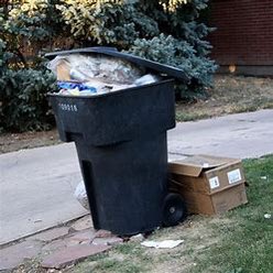 eggy_BR's tweet photo. Would you guys do that? Every single time I see a trash can, I want to pull out a dick and pee on it. https://t.co/KeuQcVCVv3