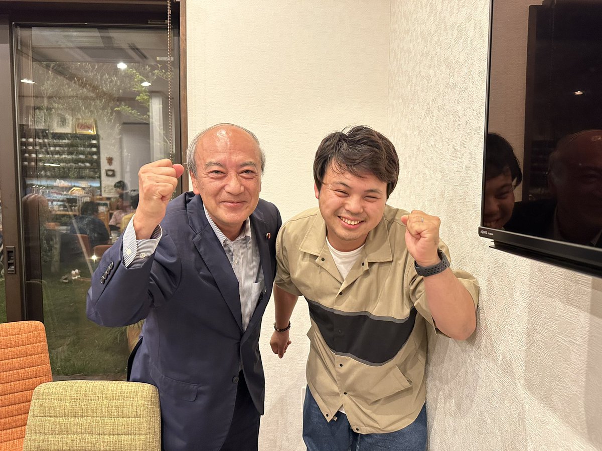 YoriiTeam's tweet photo. 本日、小泉龍司さんと語る会に参加致しました。
参加されていた皆様、とても寄居町の未来を考えておられる方々ばかりで、私個人も寄居町を盛り上げたい想いと合致し、とても有意義な時間を過ごせました。本日はありがとうございました。 https://t.co/bFnHnZwVY3