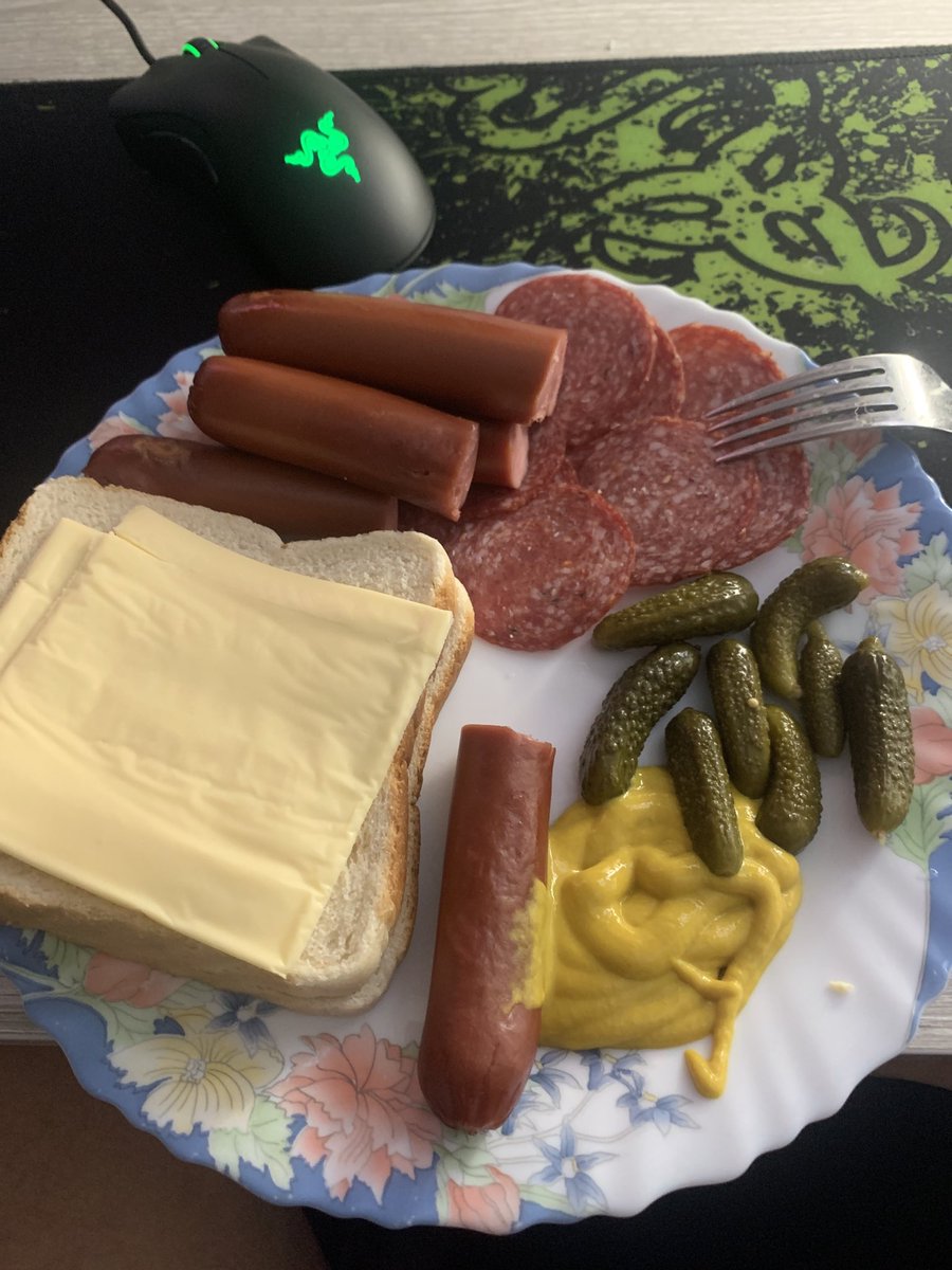 durq1x's tweet photo. dinner was good https://t.co/mJC9O0XxVR