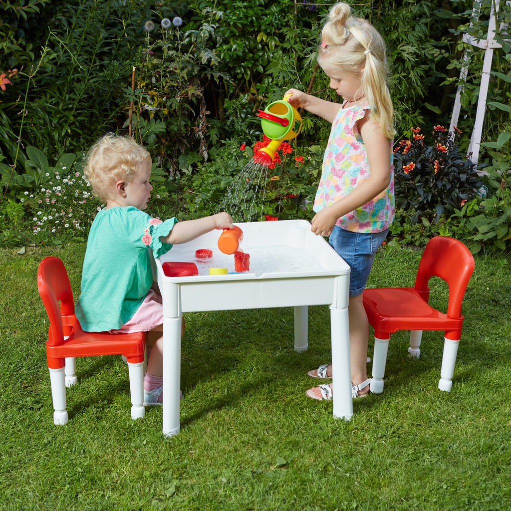 Splish, Splash 🌊

Our activity table and 2 chairs set comes with a chalkboard, dry wipe board, deep table base for sand and water play or for extra storage. Also includes a table cover! ✨⁠
⁠
#playtable #activitytable #kidstables #kidsdecor #kidsinterior #playtime #playroom
