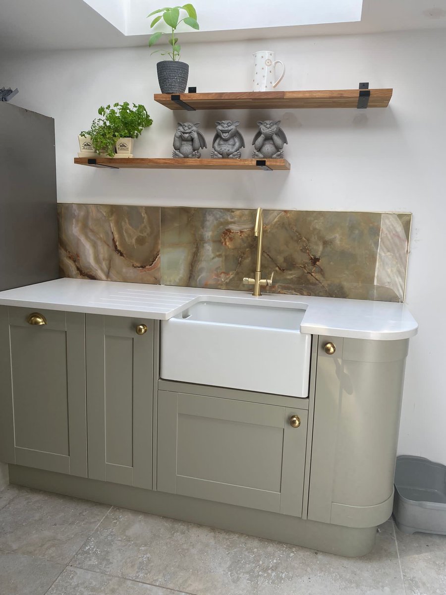 Dry fit Kitchen Installation. Kitchen supplied by Benchmarx Llansamlet. Quartz Solid surface and Oak worktops. Plastering by <a href="/stevethespread/">Steve James</a> Tiling by Mark Davies. Tiles supplied by <a href="/NC_Nicobond/">N&C Nicobond</a> Customers own Electrician and Plumber. Another happy customer 😀