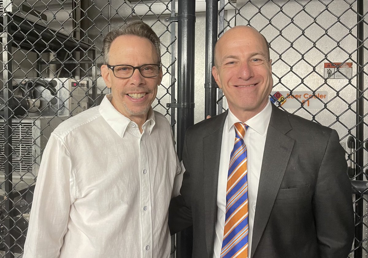 These two were my rabbis in New York, before during and after a run in the ⁦@Mets⁩ radio booth. Today they’re getting their long-deserved day in the sun here in Queens going into the team’s Hall of Fame. Bless you, fellas. What a great thing!!