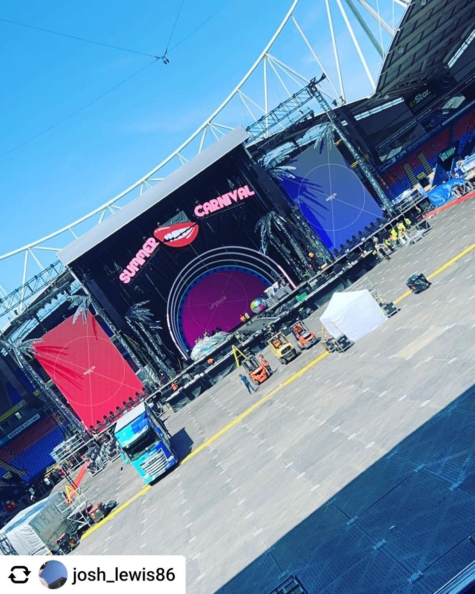 First look at the stage for the Summer Carnival Tour 🎡 
#pink #Pinkhistory #summercarnival