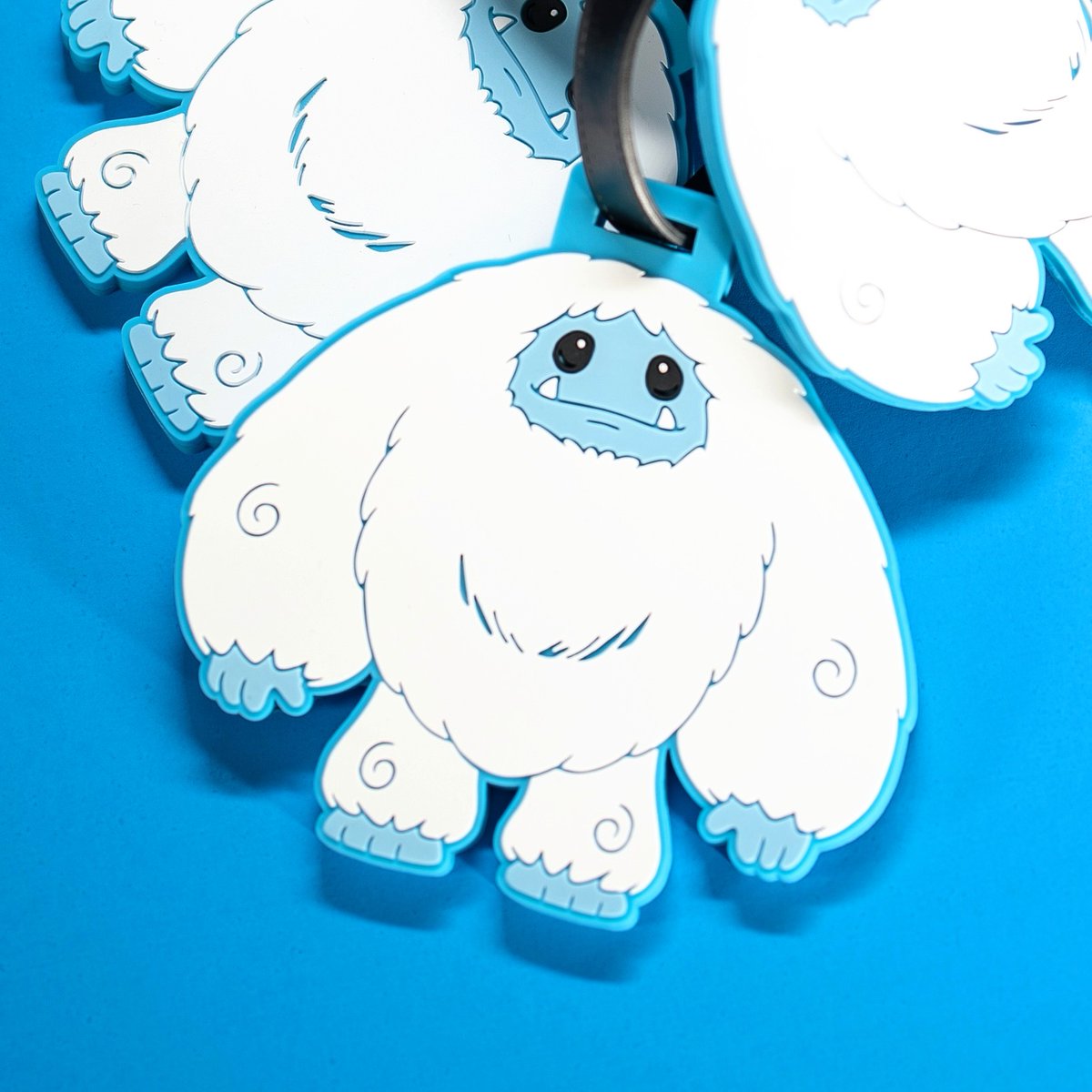 AbominableToys's tweet photo. A brand new absolutely adorable Chomp luggage tag is available now on https://t.co/1n1xqJXgbU!
#chomp #chompfigure
#luggage #luggagetag #chomptheyeti
#abominabletoys https://t.co/BcBQRSRBW9