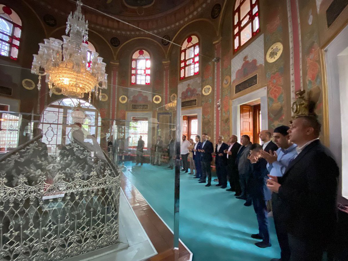 ilkermedeni's tweet photo. ... ve Prof. Dr. Necmettin Erbakan Hocamızın kabrini ziyaret ederek Ülkemiz ve Milletimiz için dualarda bulunduk. 

Yapmış olduğumuz bu anlamlı ziyaretlerin hayırlara vesile olmasını Cenab-ı Hak’tan niyaz ediyorum. https://t.co/2jHweEHzl1