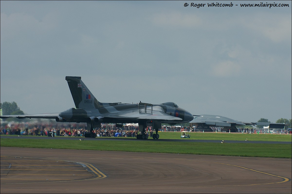 milairpix's tweet image. Looking through some old photos &amp;amp; came across this...
A very unusual combination

@vulcantothesky #TwitterVForce
@US_STRATCOM @usairforce