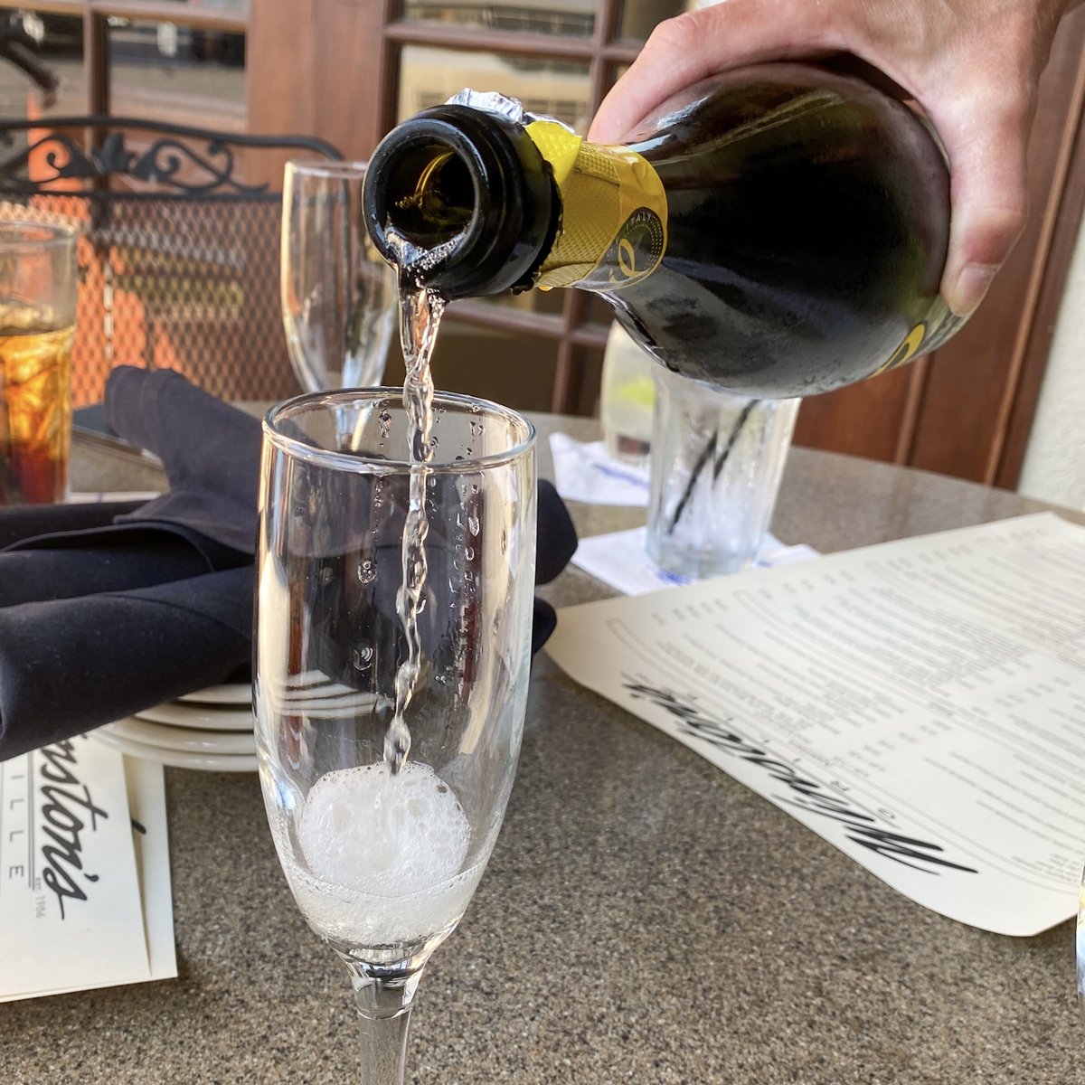 Cheers to National Bubbly Day! 🍾🥂

#BubblyDay #NationalBubblyDay #ChampagnePour #WinstonsGrille #ShopLocalRaleigh #WinstonsGrille