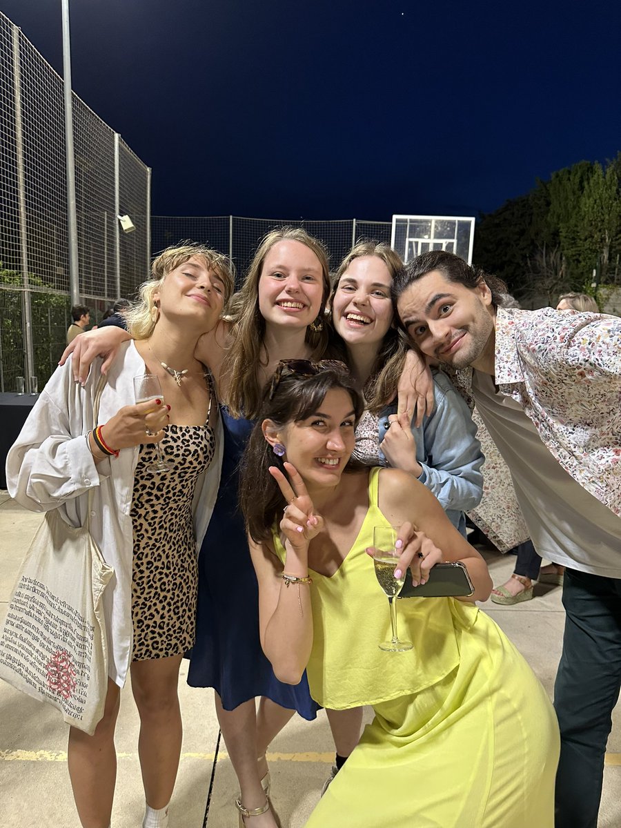 asb_alumni's tweet photo. Congratulations to the Class of 2023, who graduated in a beautiful ceremony on campus last night and are now officially @ASBschool alumni! ππ
Wonderful to see so many former ASB students, parents, teachers and friends join us for the celebration!
#ASBgrad23 #WErASB #ASB60th https://t.co/wFwfC5KxSZ