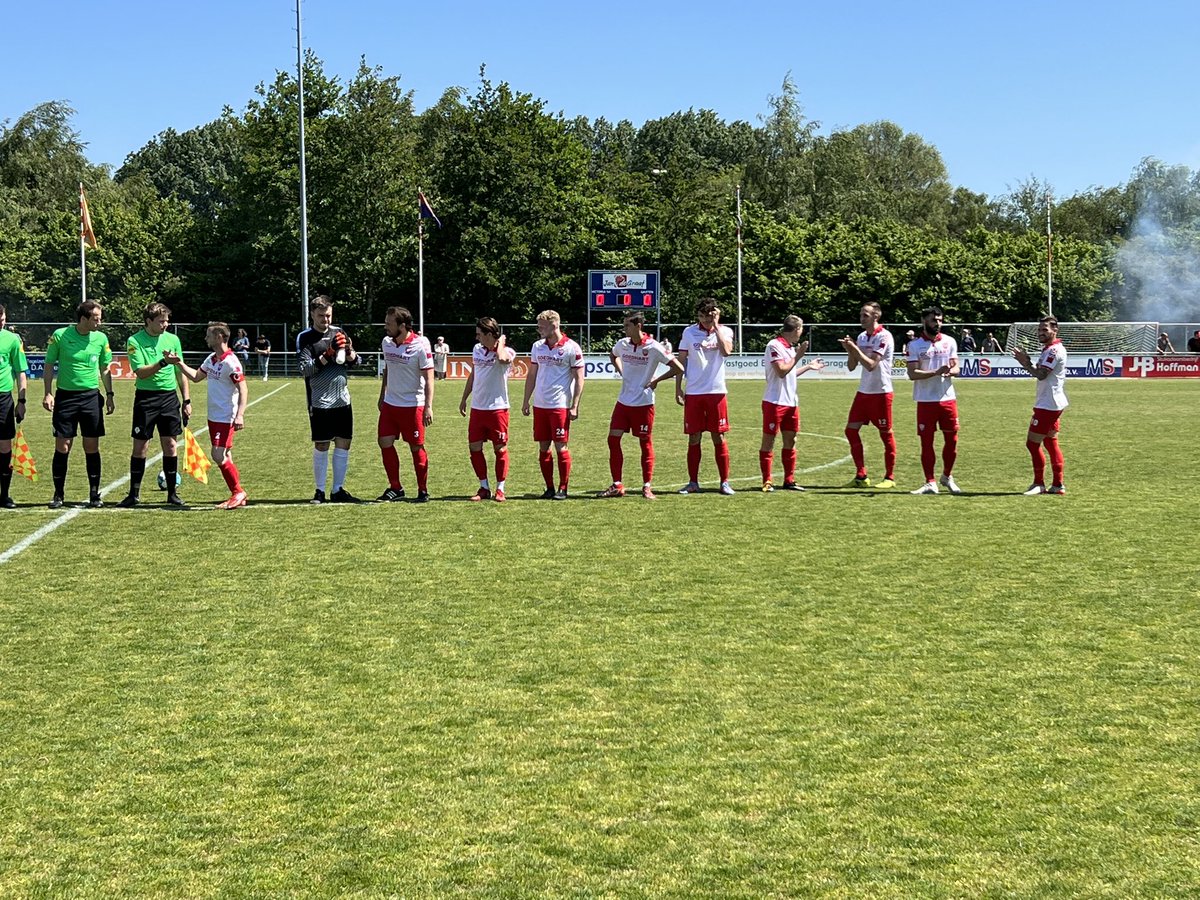 rksvDoCoS's tweet photo. Lees alles in het verslag over hoe @rksvDoCoS won bij @Victoria04VLD en zich plaatst voor de halve finale nacompetitie om klassebehoud: https://t.co/e943HjhDkv #VICDOC https://t.co/Kwa1AYXaGJ