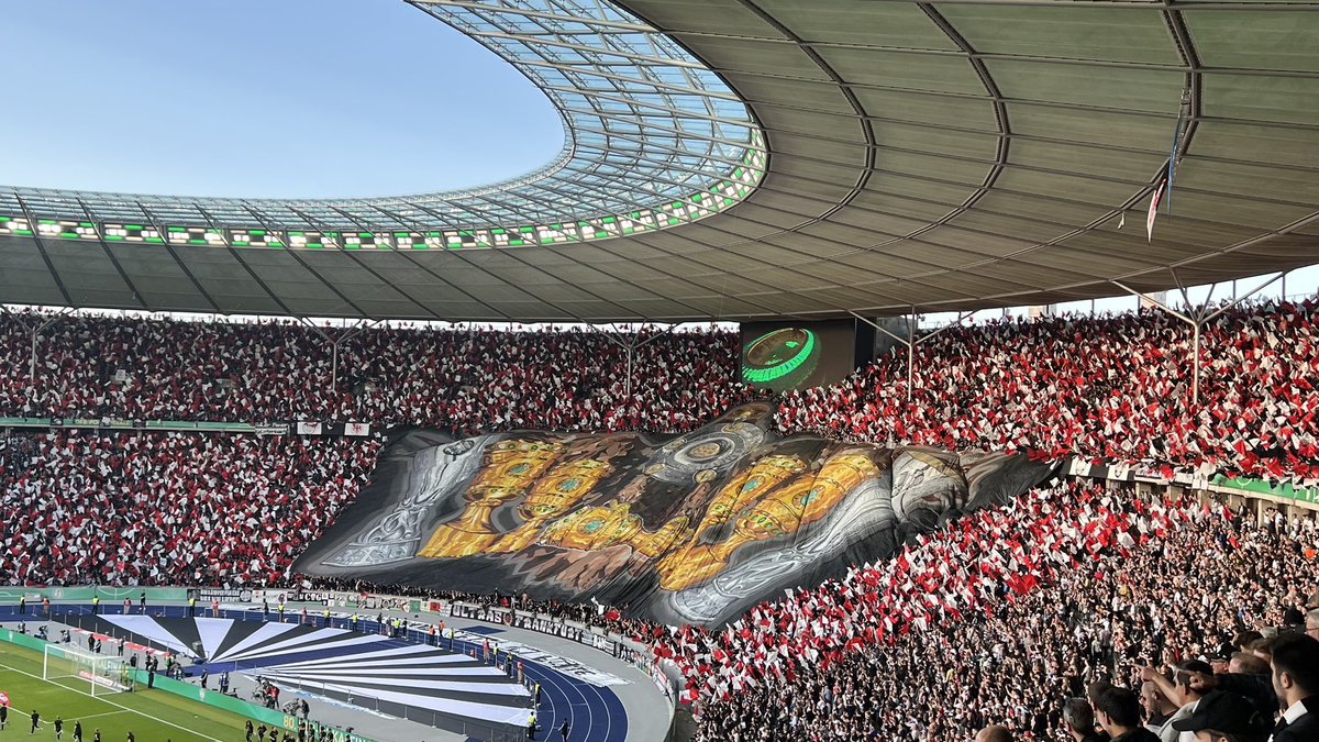 Die Chorei der Eintracht-Fans 🦅🏆 #sge #dfbpokalfinale