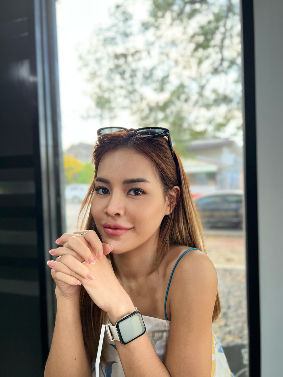 ButshenKanyapat's tweet photo. ยิ้มให้คนทั้งโลกร้องไห้กับตัวเอง 🎵 #korelab #อยุธยา #คาเฟ่ #แคปชั่นโสด #แคปชั่นเศร้า https://t.co/9kX3Pu6kEL