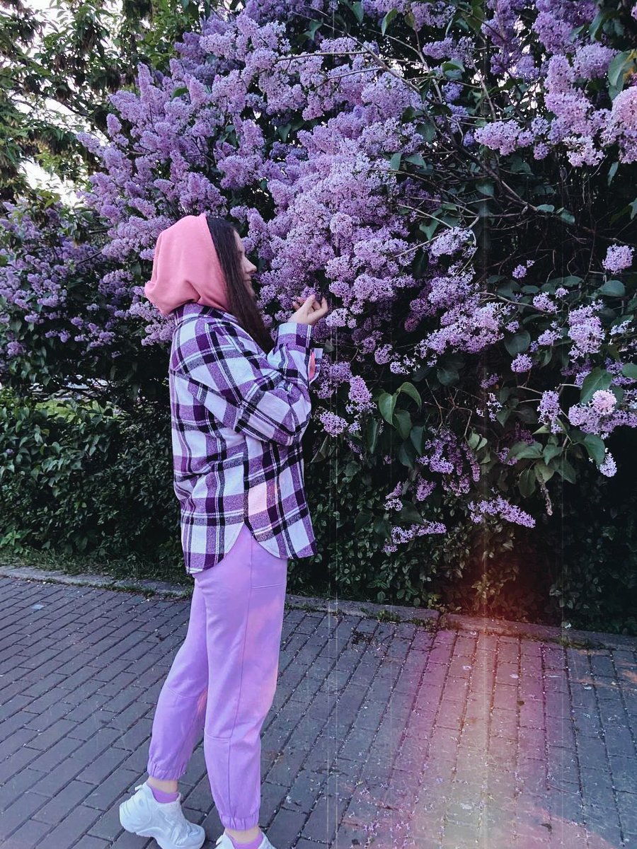 ✨💜 Hi, I haven't been here for a long time, but there was a lot of rest and meetings with family and friends.💜✨

#NFTartist