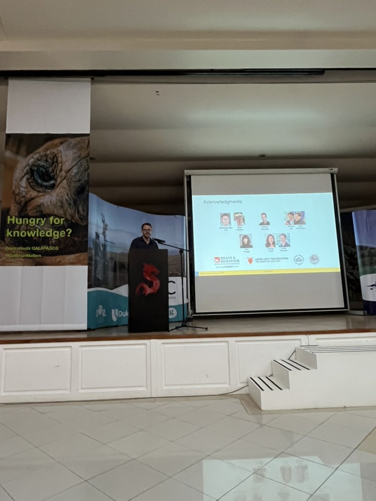 Great talk by <a href="/DavidHildebrand/">David Hildebrand</a> on a deep dive into gut ultrastructure 🎞️ #gastronautsgalapagos