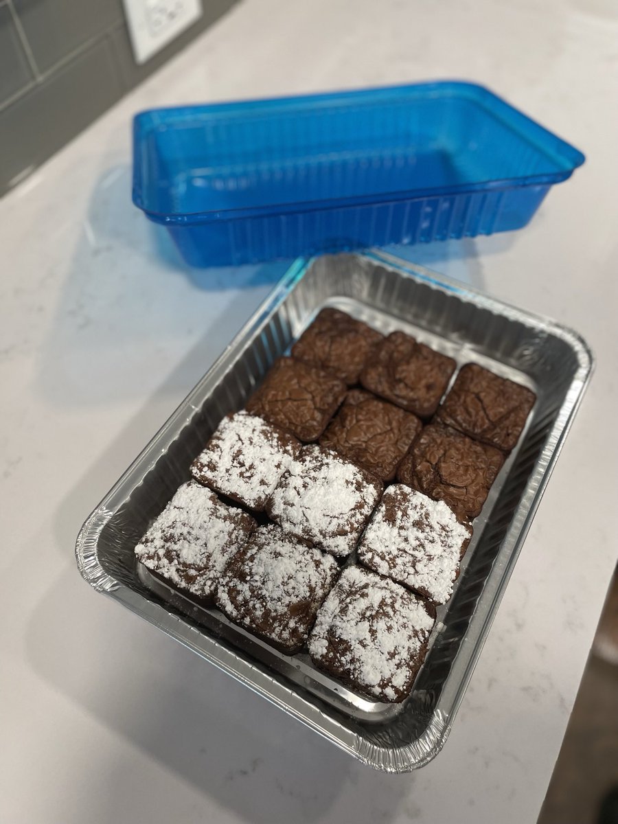 radandy_'s tweet photo. and just like that… I’ve started my brand! ☺️✨ cheers to the first official order of sweet treats from Made with Love by Andy! 🥂🍫🍪 Thanks to everyone who has supported me this far, I am forever grateful 🥹🩵 DFW hit me up for the goodies! 🤙🏼🥳👨🏽‍🍳😇 https://t.co/LU8AoWSIFa