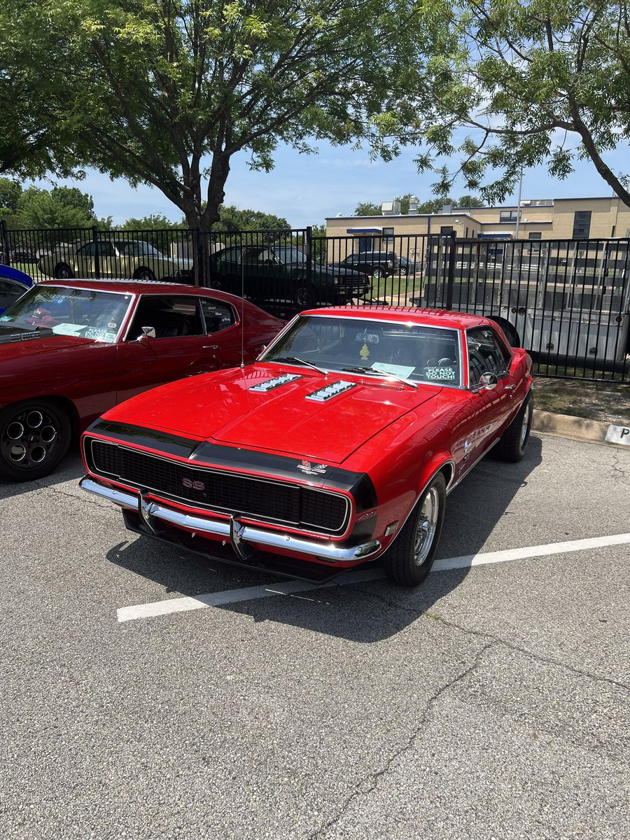 bigdaddyj66's tweet photo. Some amazing cars @BishopDunne Dads Club Car Show today. https://t.co/VLlDTWeixx
