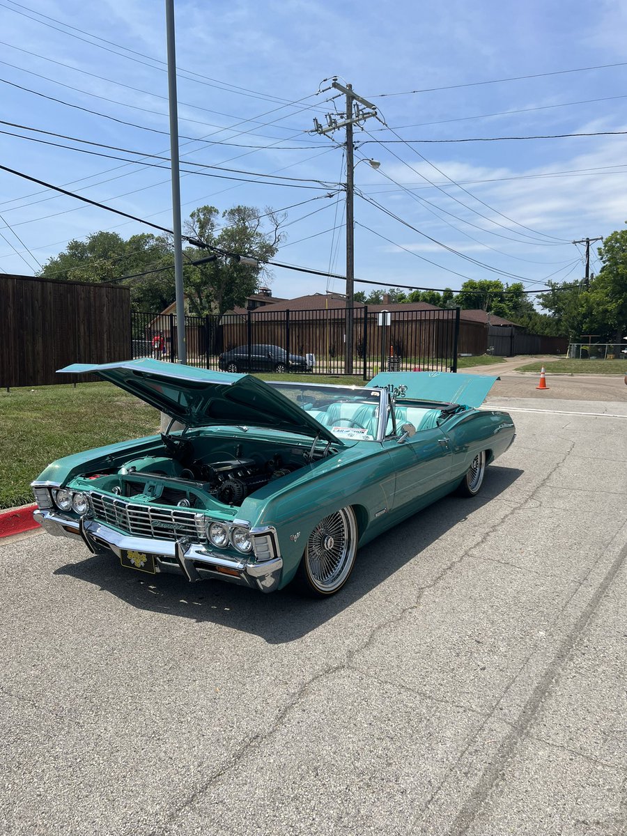 bigdaddyj66's tweet photo. Some amazing cars @BishopDunne Dads Club Car Show today. https://t.co/VLlDTWeixx