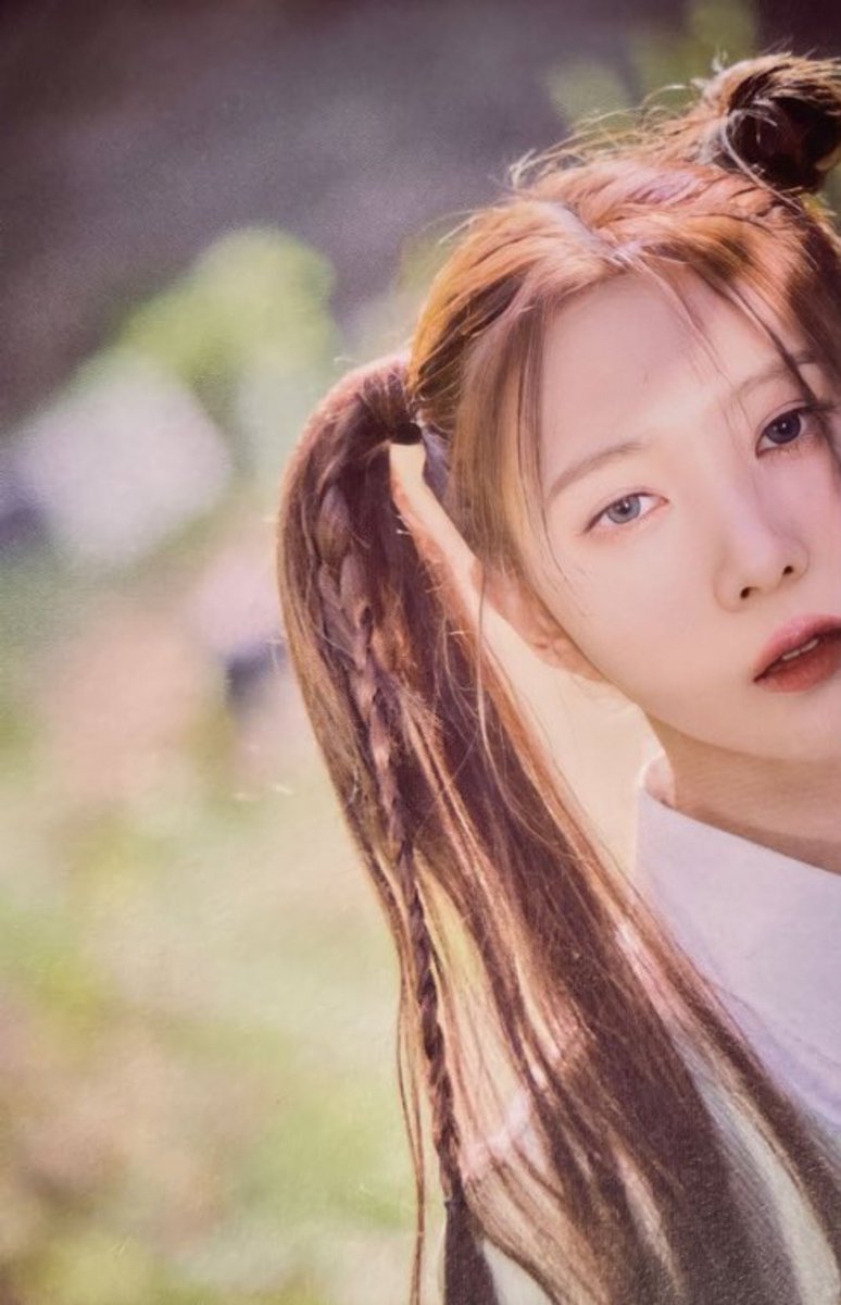 _kimyoohpie's tweet photo. yoohyeon looks like a mix of jiu and handong here 😭 https://t.co/XrBUj31jEA