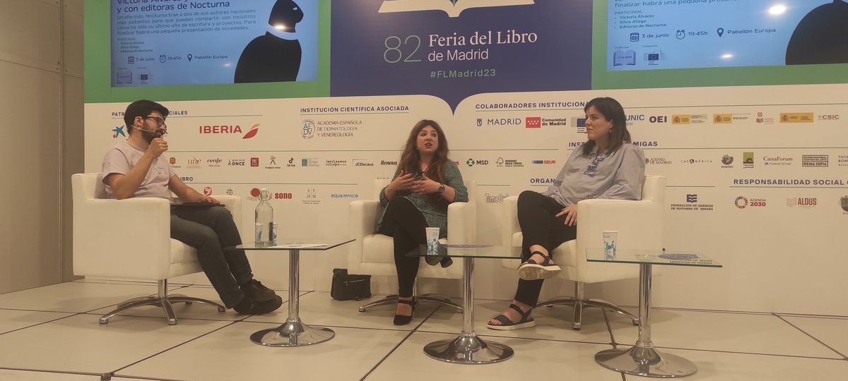 LApasionada's tweet photo. A por la charla más esperada de la @LitConMadrid 
Con presentación de autoras de @NocturnaEd y próximas novedades https://t.co/iMGiPshOMf