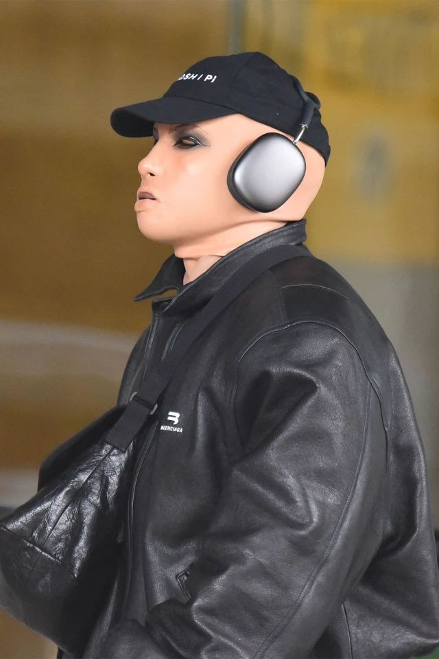 _heisjojo_'s tweet image. #kanyewest #balanciaga
@ahmednasirlaw