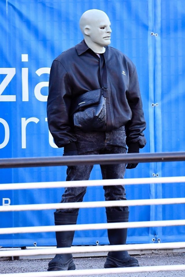 _heisjojo_'s tweet image. #kanyewest #balanciaga
@ahmednasirlaw