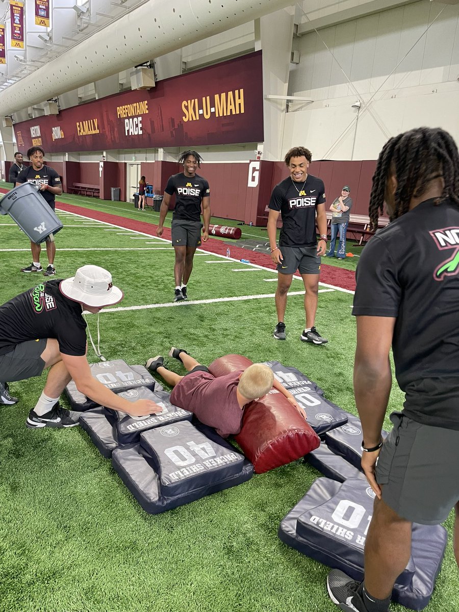 Minnesota Football Player Development tweet media