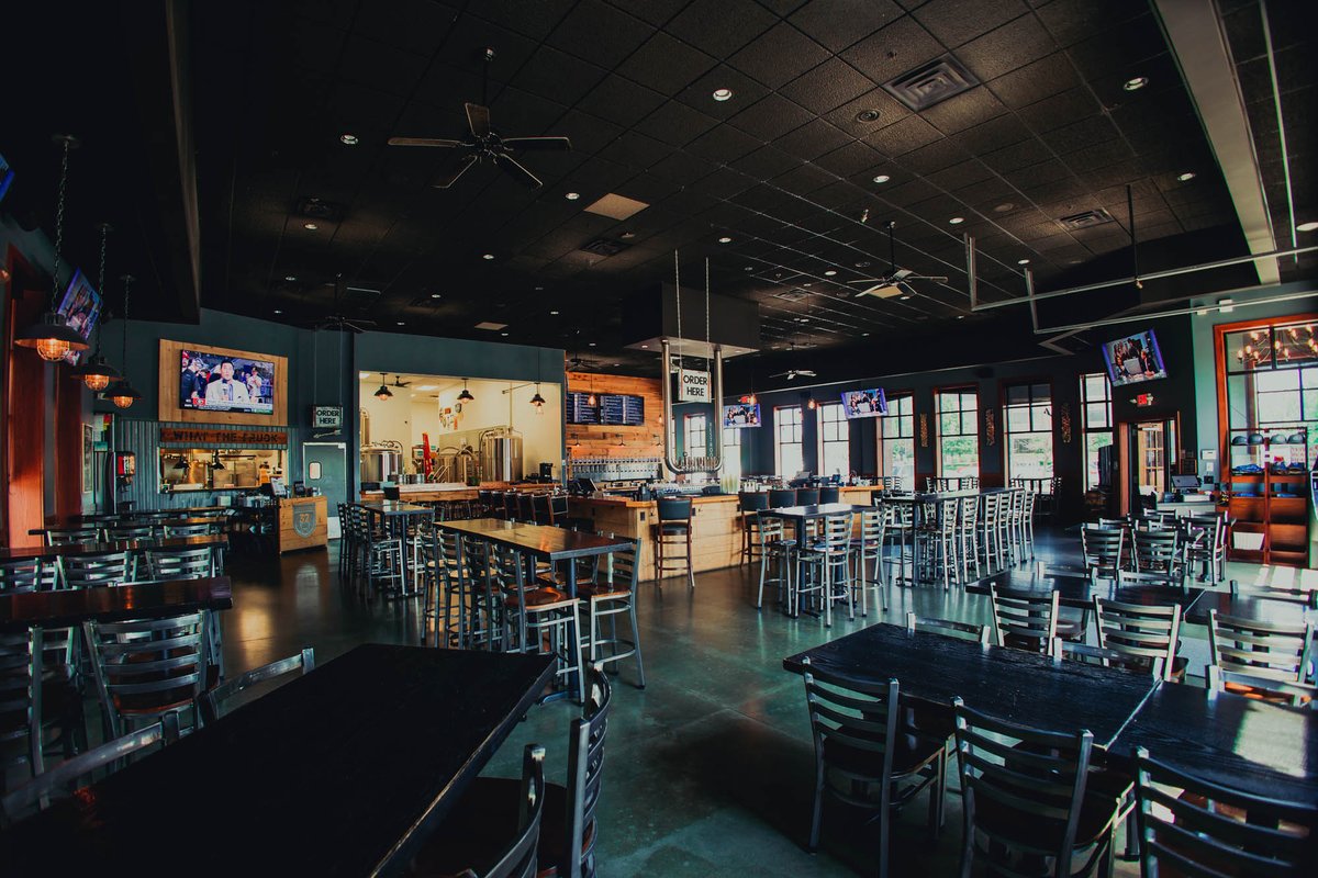 u32crafthouse's tweet photo. Looking to throw an awesome graduation party?  🎉🎁🎈   https://t.co/SZTEbNvZCV https://t.co/cQ2tiS2fM4
