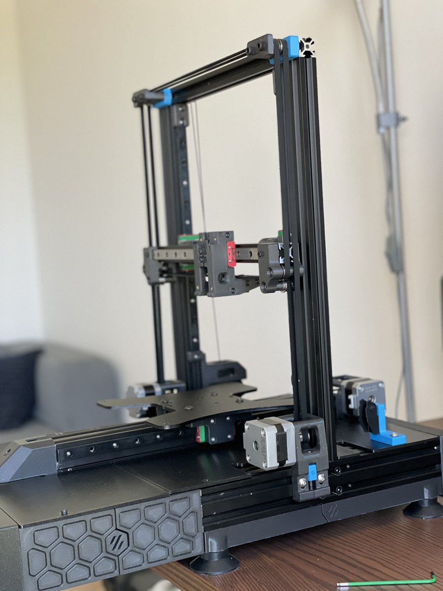 valerijmedvid's tweet photo. Další mini krůček. Za chvíli už jen elektro.
#Ender #Voron #Switchwire #Enderwire https://t.co/NoEc1OSznD