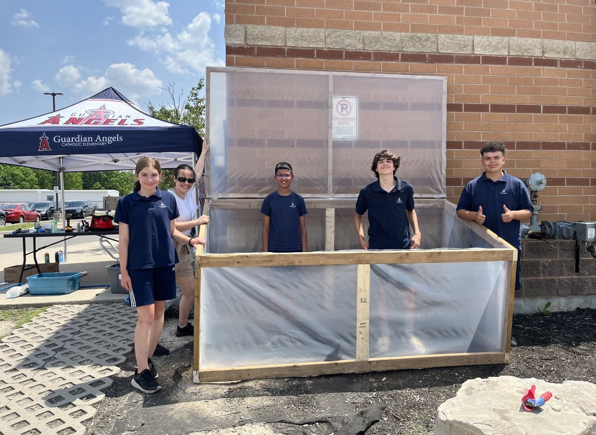 SaintFXTech's tweet photo. Amazing experience to be part of this greenhouse design &amp; build with @GAngelsMilton. Thank you to @MsJVital &amp; @FrancescaFlood8 for setting up this rewarding opportunity.  Great to see how interested &amp; engaged these amazing grade 8’s were. @adriano_perusin @desousavp @hcdsbsteam https://t.co/UghLR8AYef