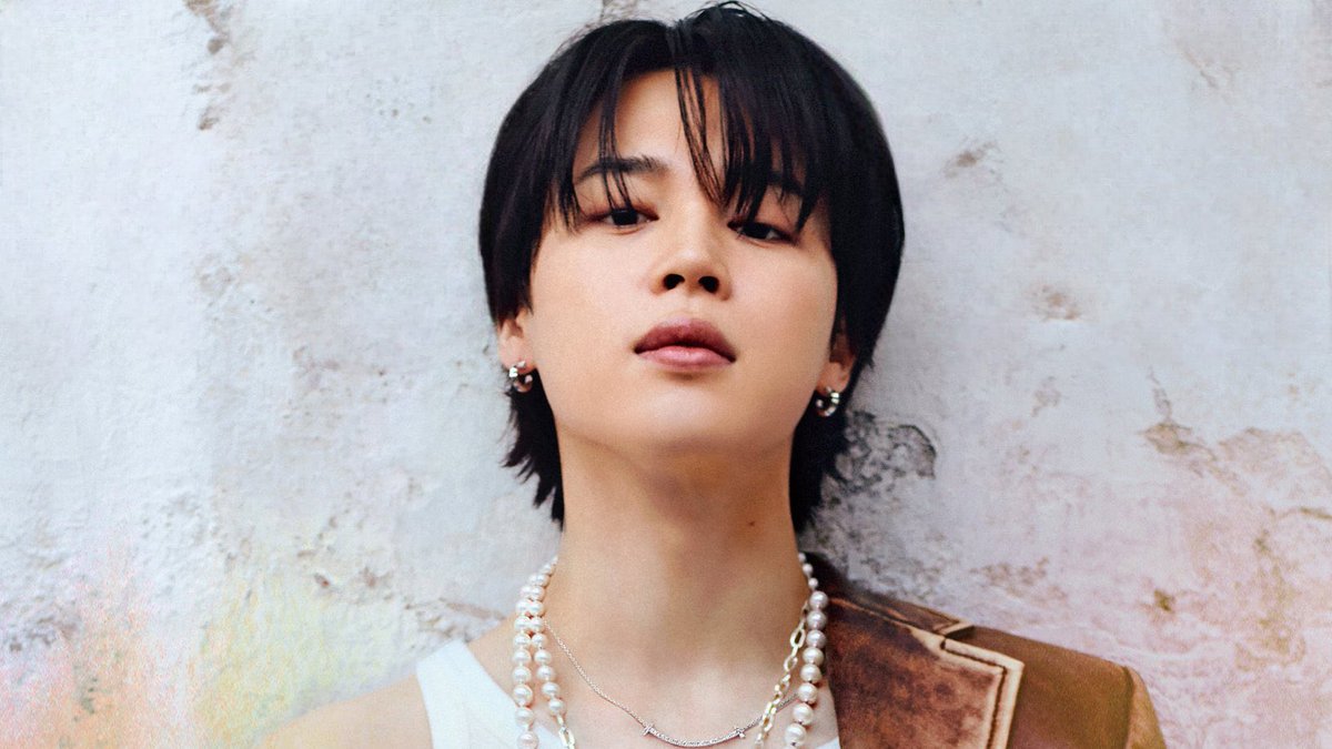 btschartsxdaily's tweet photo. 📊 #JIMIN (13.86M) is currently the Kpop soloist with the Most Monthly Listeners on Spotify, surpassing jisoo https://t.co/kNqaRd48hi