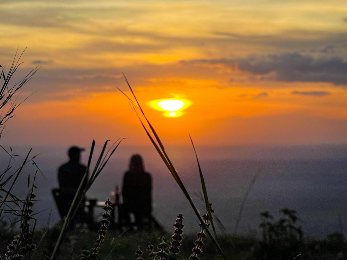 MassifMontane's tweet photo. 📍: Sipi Falls, Mt Elgon 
Sunset experience is lit 
#sunsetphotography #sundowner #worldsunset https://t.co/Q1zJ4R7lu8