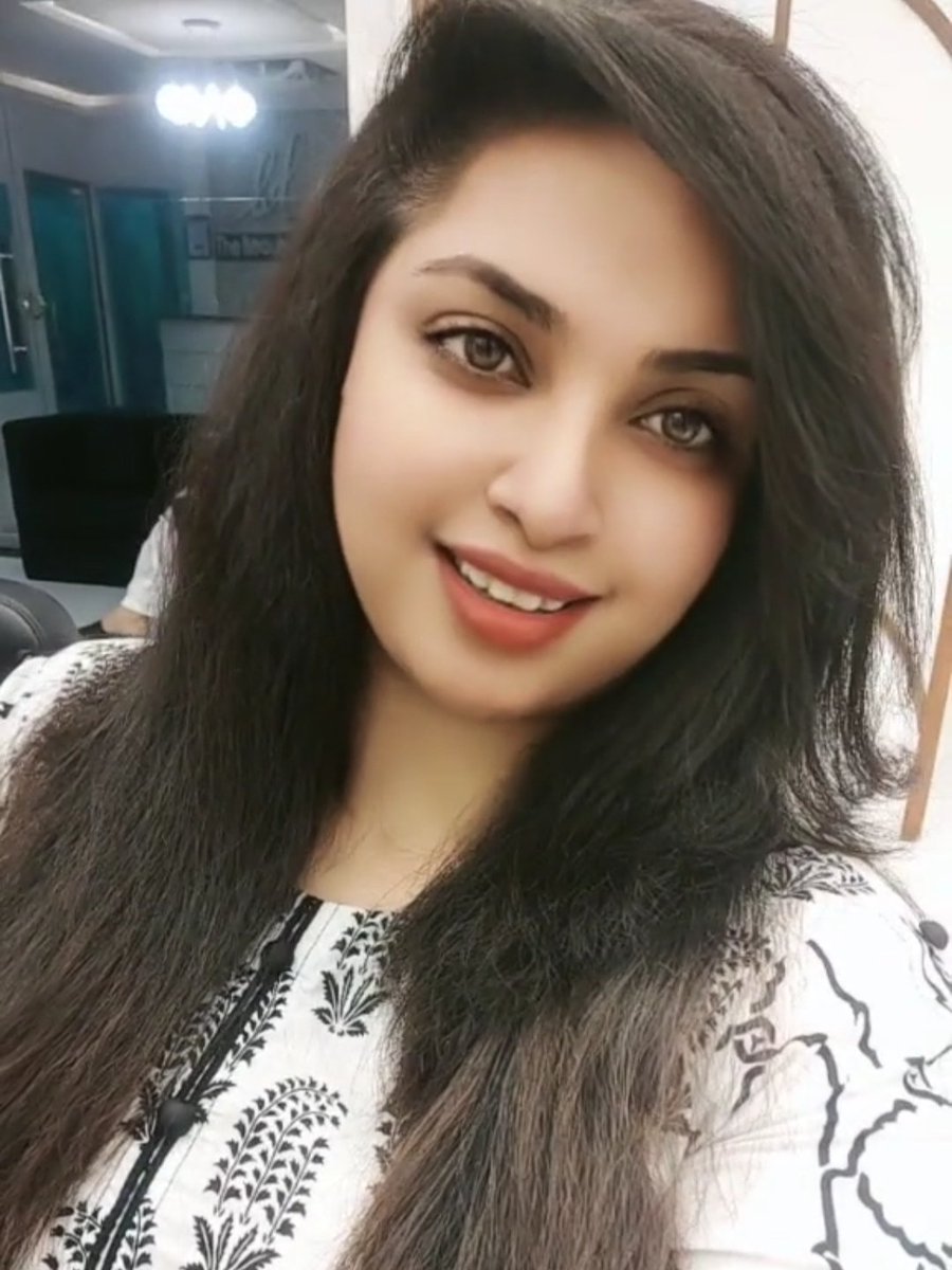 BarkatZainab's tweet photo. I Don't Care 😏
What Other People Think Of Me🤔
I Enjoy My LIFE🥰
With My Own RULES 😎 https://t.co/5RfuAS8A5J