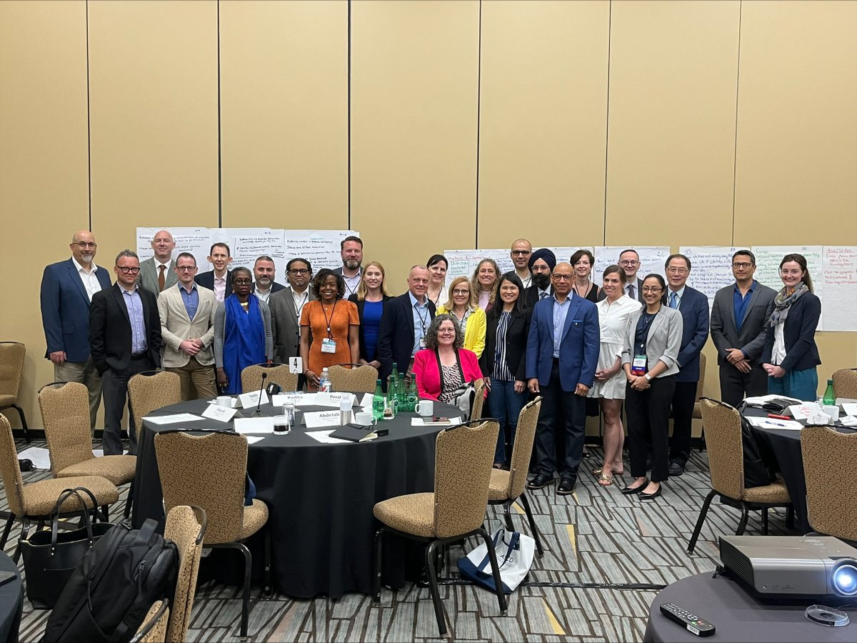 IASLC's tweet photo. The @IASLC Corporate Roundtable met on 6/2/23 in Chicago, IL, to address barriers to access biomarker testing for advanced #NSCLC in diverse health care systems worldwide, focusing on the crucial need to increase testing for #lungcancer globally. #LCSM #ASCO23 https://t.co/S5leq2S3V9