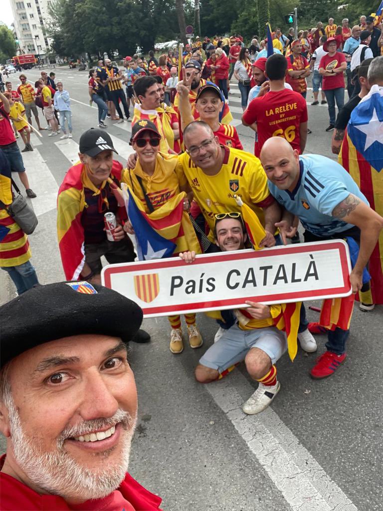 CanGrecOO's tweet photo. Amb la @Trabucaires_CAT animant @usap_officiel per continuar al @top14rugby https://t.co/UJDuldcesp