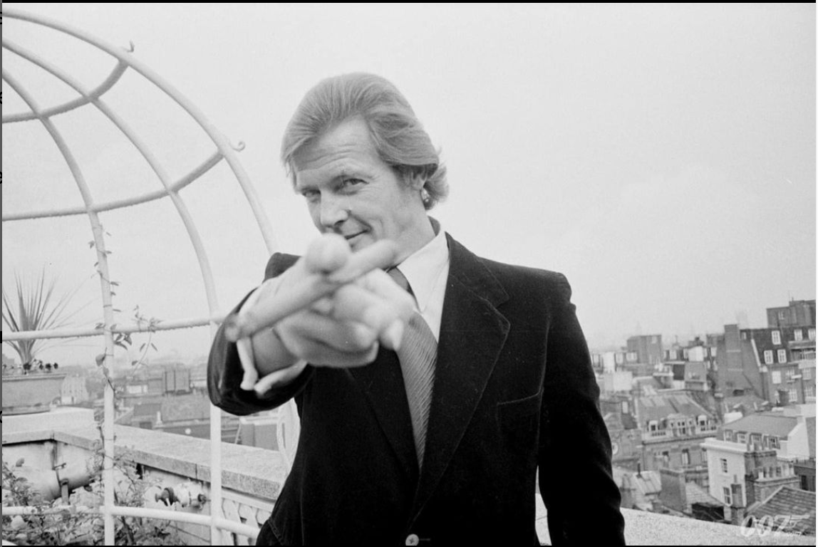 #didyouknow it‘s #theweeknd #weekend #rogermoore in #thepersuaders #british #action #comedy #tvseries #itv #abc #playboylife #70s #70sstyle #actors #moviestars #peoplephotography #lifestylephotography #beyondcoolmag #motion #travel #urban #life