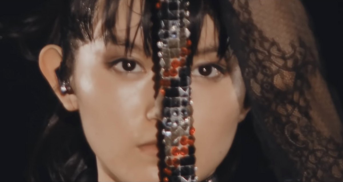 🌈MOA WAVED AT KM🌈 on Twitter "Absolutely no idea"