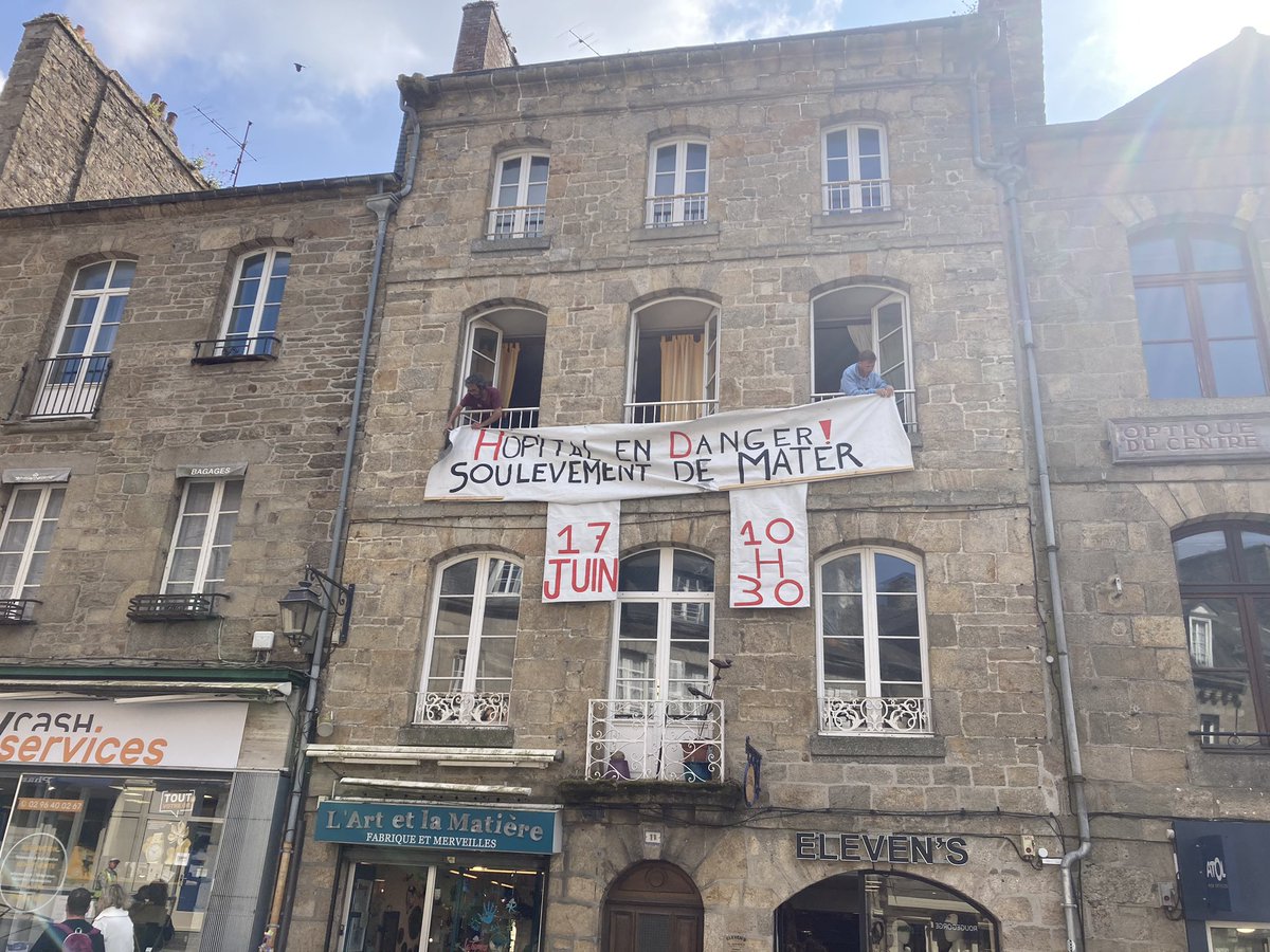 kumun_en's tweet photo. A #Guingamp ça va être difficile de ne pas savoir qu'il y a une manif 🪧 pour la maternité et l'hôpital public le 17 juin ! E #Gwengamp pe e lec'h all difennomp an ospital ! #bzhg #bzh https://t.co/LX0CQGzpho