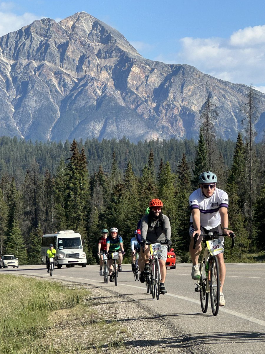 Beautiful day for a ride at the Jasper Gran Fondo! @TourismJasper #jaspergranfondo #ridejasper #bikejasper @jasper_half