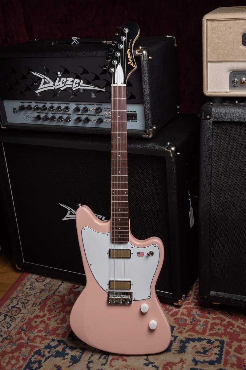 Discover the new era of Harmony Guitars w/ this #CMEexclusive Harmony Standard Silhouette Shell Pink! Made in Kalamazoo, MI, at the Heritage guitar factory, these CME Exclusive Silhouette models honor Harmony’s legacy! bit.ly/3B5E6Cn #HarmonyGuitars #CMEexclusive