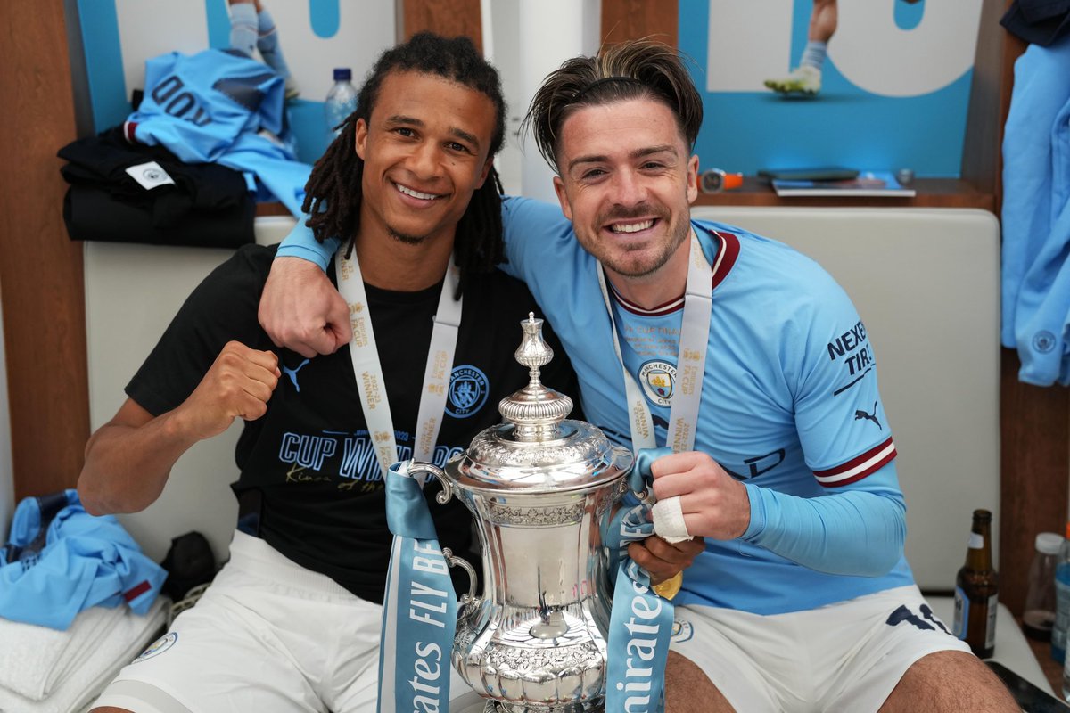 NathanAke's tweet photo. FA Cup winners! Hungry for more 💪🏽💙 @ManCity https://t.co/bbIH56oXiQ