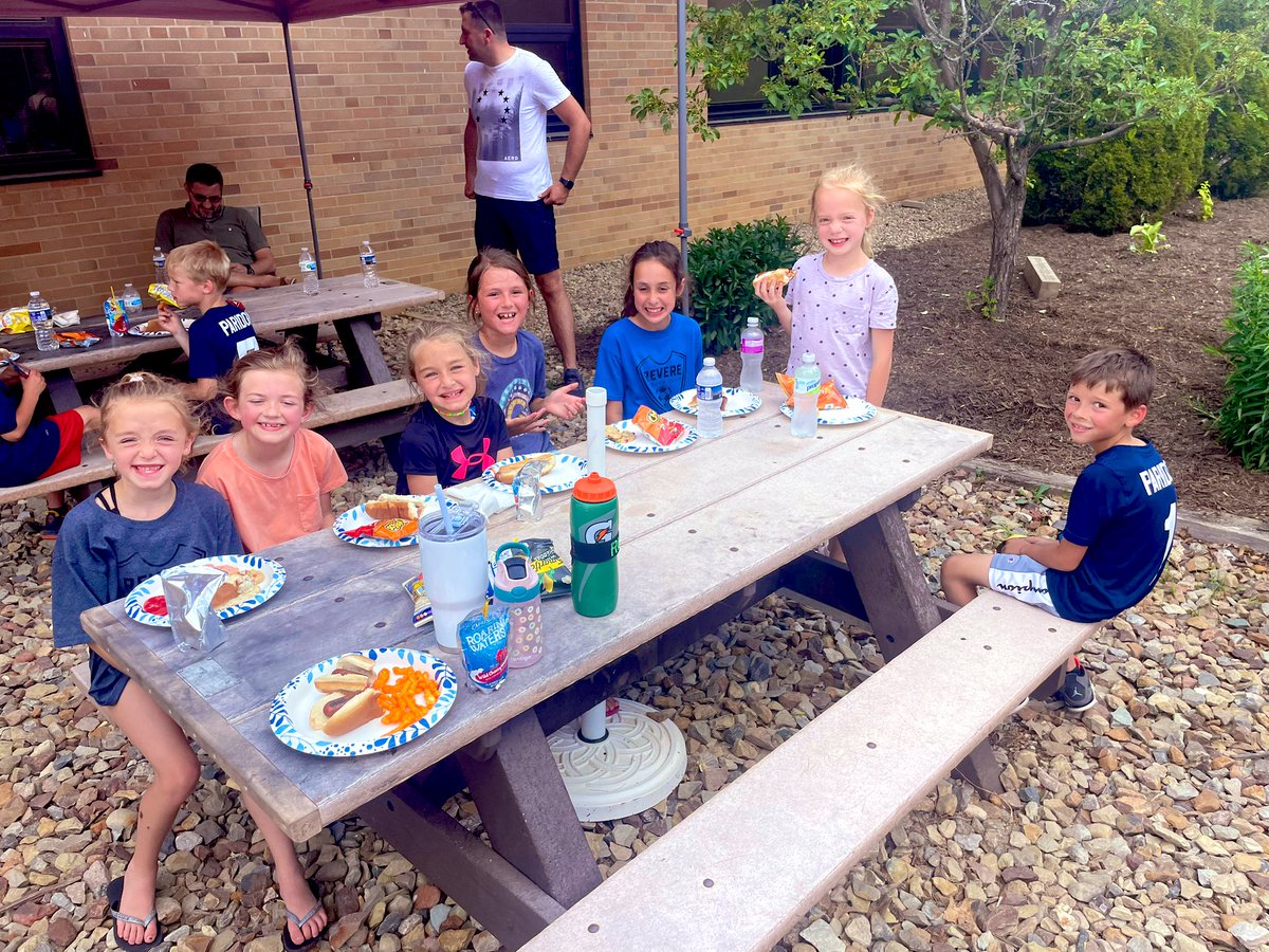 Becca ✞ tweet media