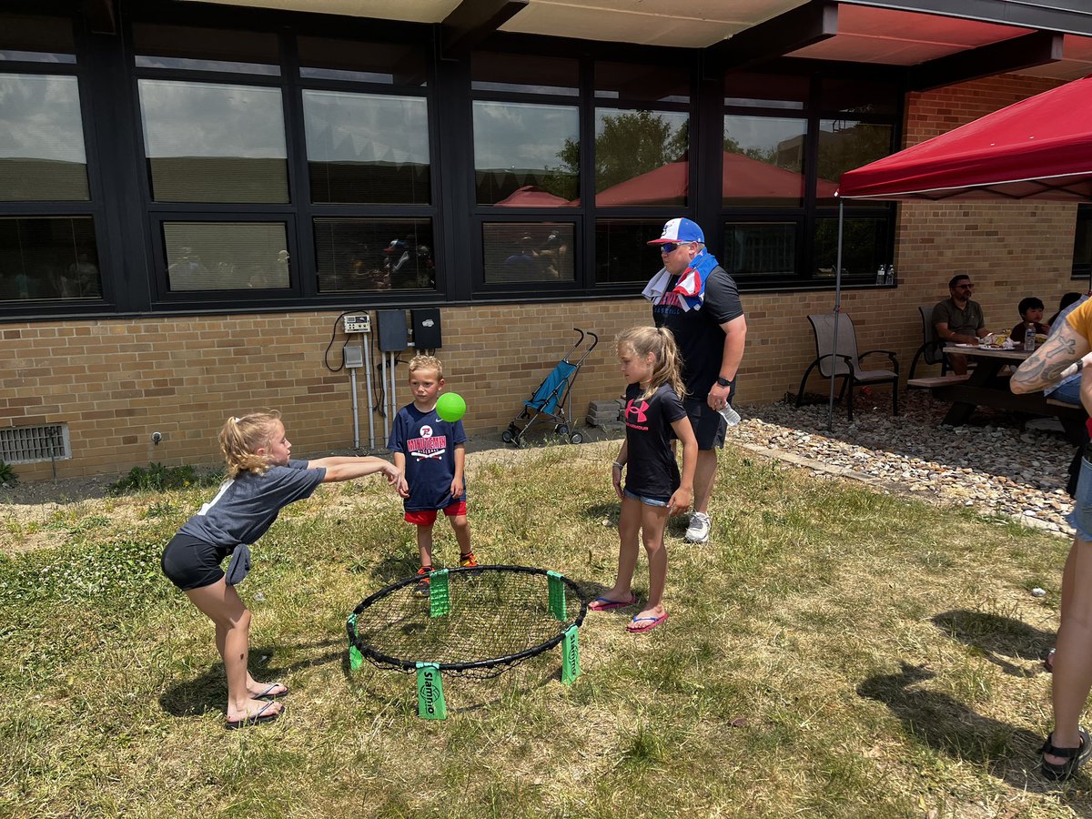 Becca ✞ tweet media