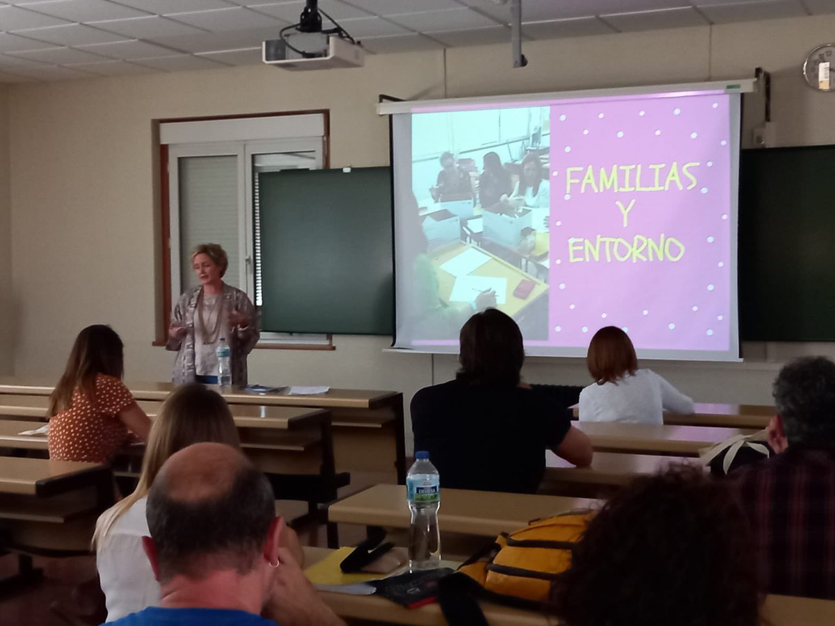 DGICyP's tweet photo. Hoy asistimos al XI Congreso Internacional Comunidades de Aprendizaje en Oviedo con  varios centros andaluces que exponen sus actuaciones educativas de éxito sobre grupos interactivos, inclusión educativa, resolución de conflictos y solidaridad. Gracias a todos!!
@EducaAnd https://t.co/5G9CNQtqDq